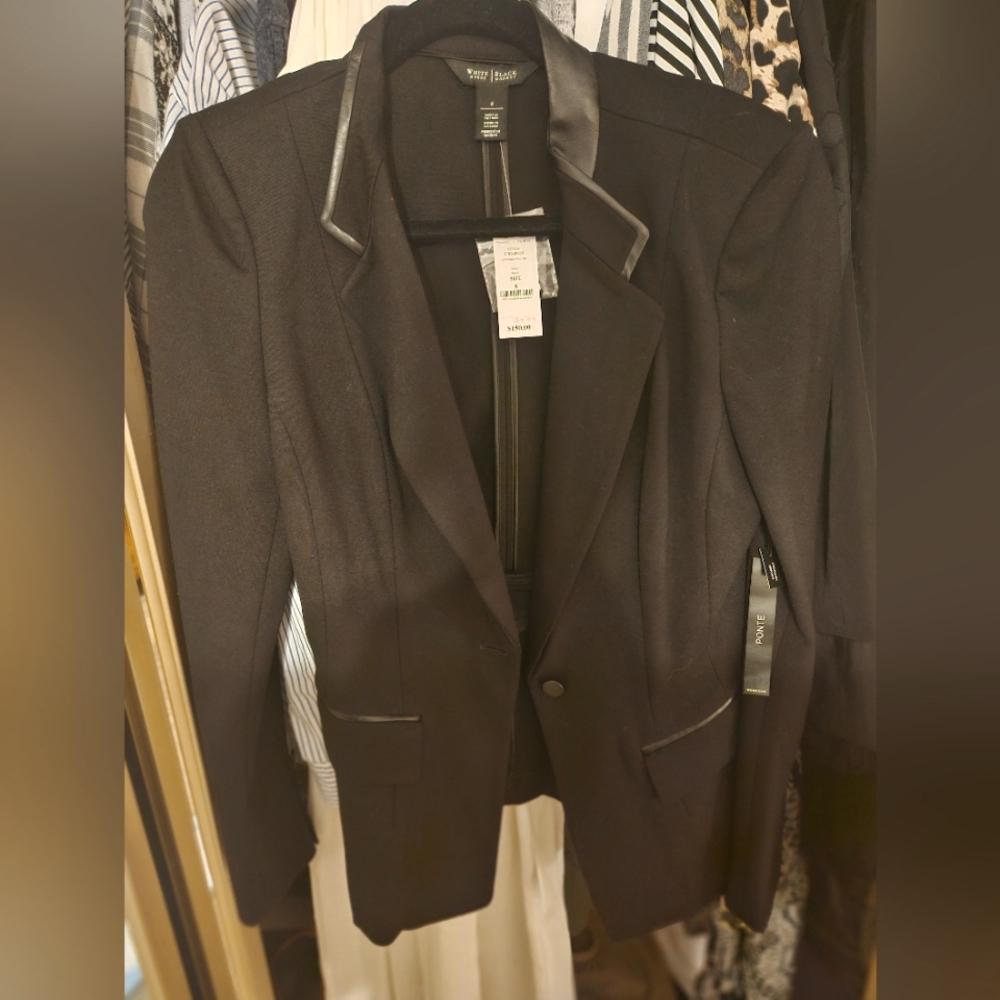 Black slim cut Blazer